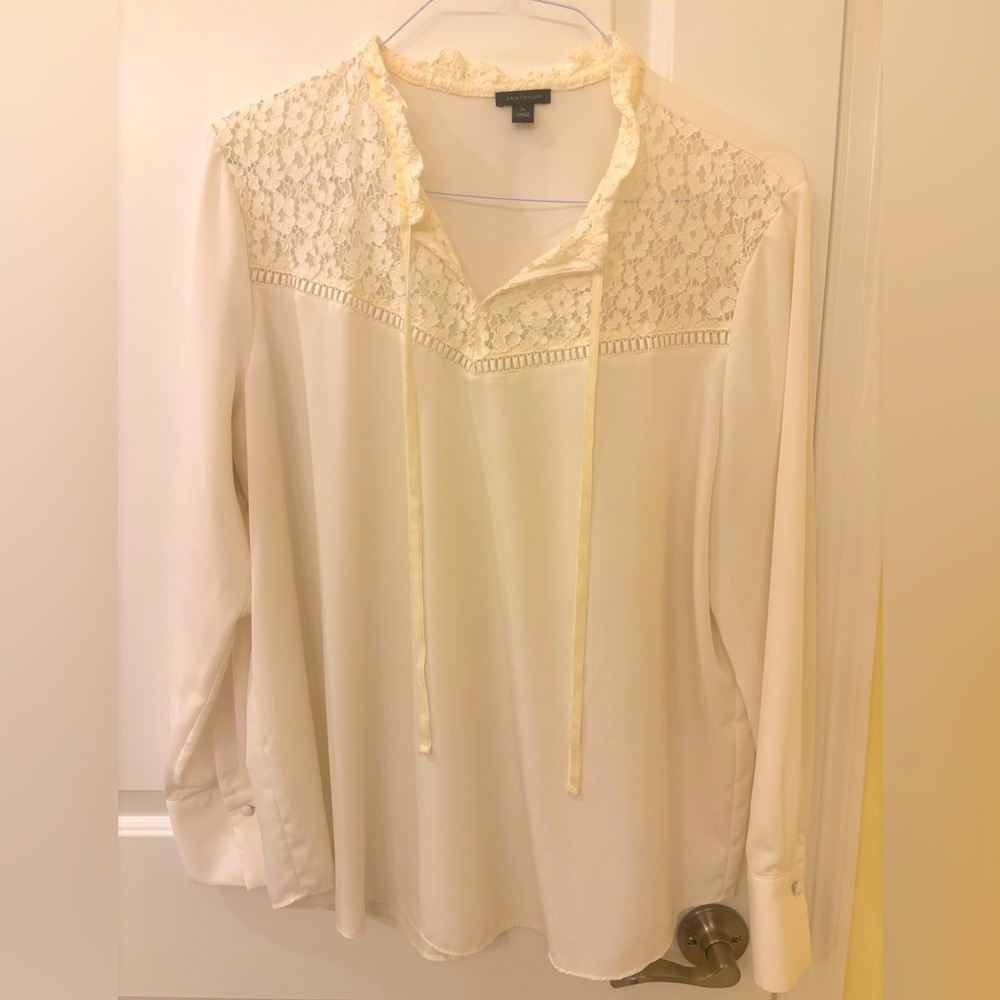 Ann Taylor XL Cream Blouse